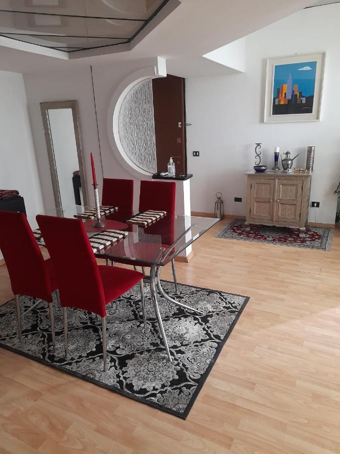 Corte Lambruschini With Free Covered Parking Apartment Genua