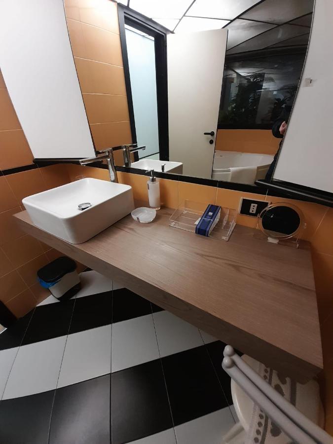 Corte Lambruschini With Free Covered Parking Apartment Genua